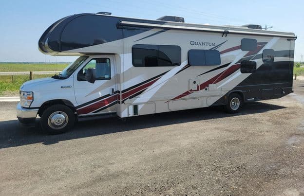 THOR MOTORCOACH 31LF